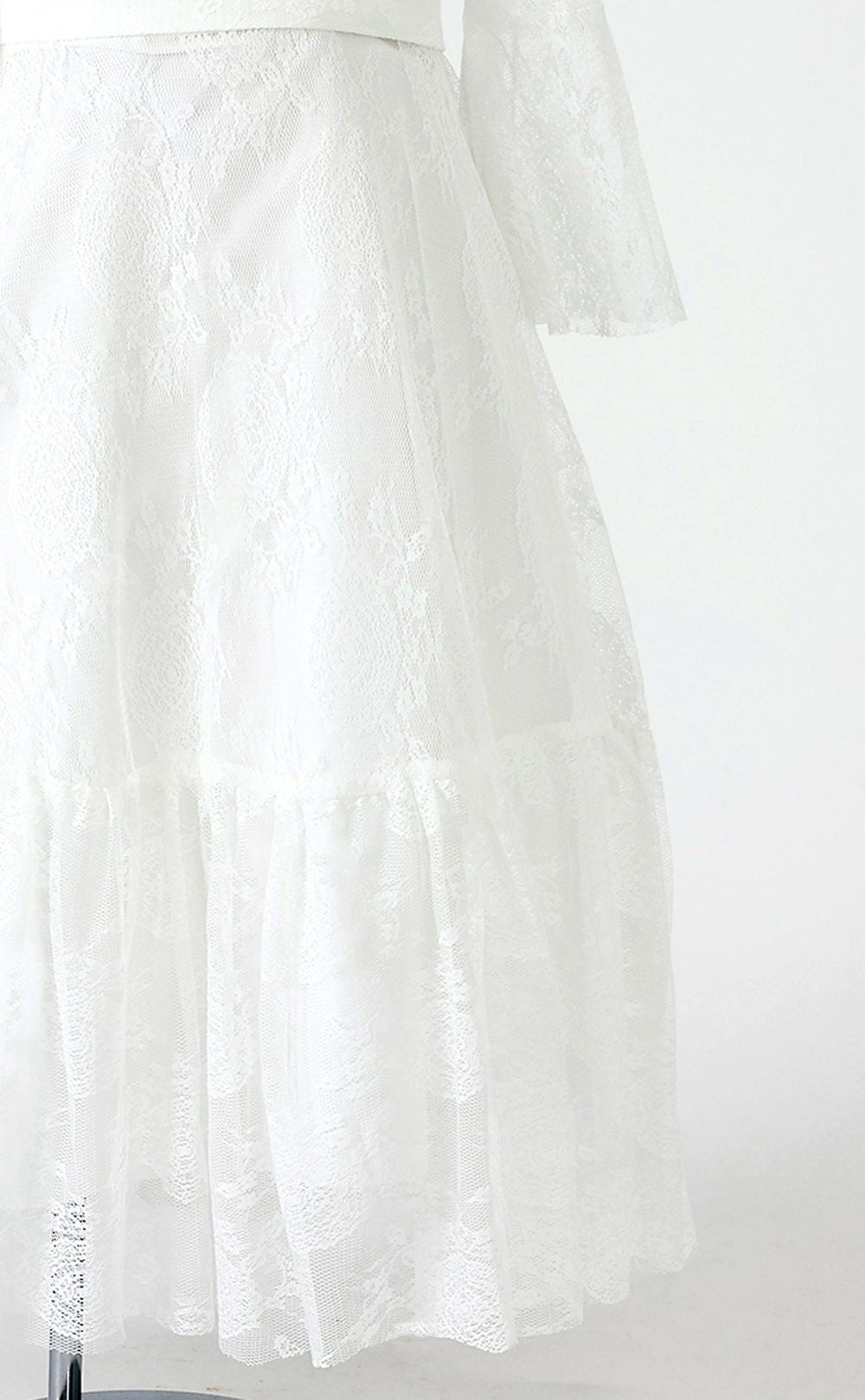 ピアノ発表会や結婚式にぴったりのホワイトカラーの女の子用キッズドレス。シンプルで美しいシルエットが魅力のAngel's Closetの子供ドレス レンタル商品（【レンタル】フラッタースリーブ総レースロングドレス(YP219)ホワイト）｜画像5