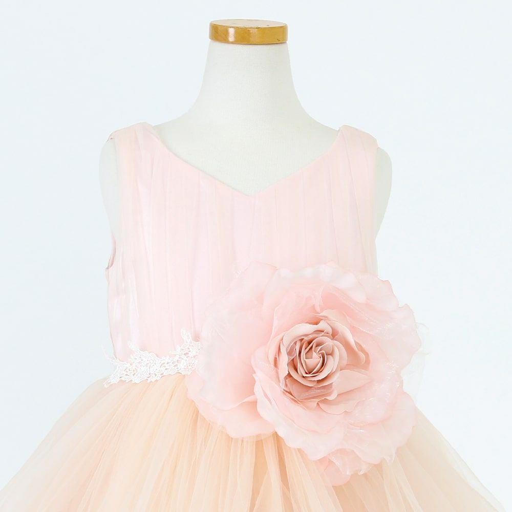 ピアノ発表会や結婚式にぴったりのピンクカラーの女の子用キッズドレス。シンプルで美しいシルエットが魅力のAngel's Closetの子供ドレス レンタル商品（【レンタル】ティアードチュール＆ラージローズドレス(YP220)ピンク）｜画像5
