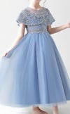 ピアノ発表会や結婚式にぴったりのブルーカラーの女の子用キッズドレス。シンプルで美しいシルエットが魅力のAngel's Closetの子供ドレス レンタル商品（【レンタル】フラワーレースケープ＆チュールドレス（YP222） ブルーグレー）｜画像9
