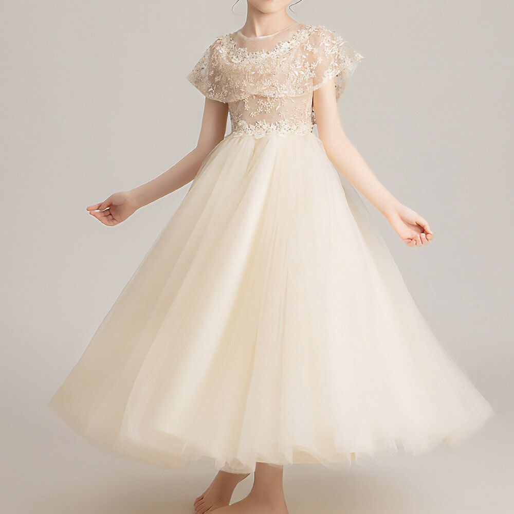 ピアノ発表会や結婚式にぴったりのカラーの女の子用キッズドレス。シンプルで美しいシルエットが魅力のAngel's Closetの子供ドレス レンタル商品（【レンタル】フラワーレースケープ＆チュールドレス（YP222） シャンパン）｜画像11