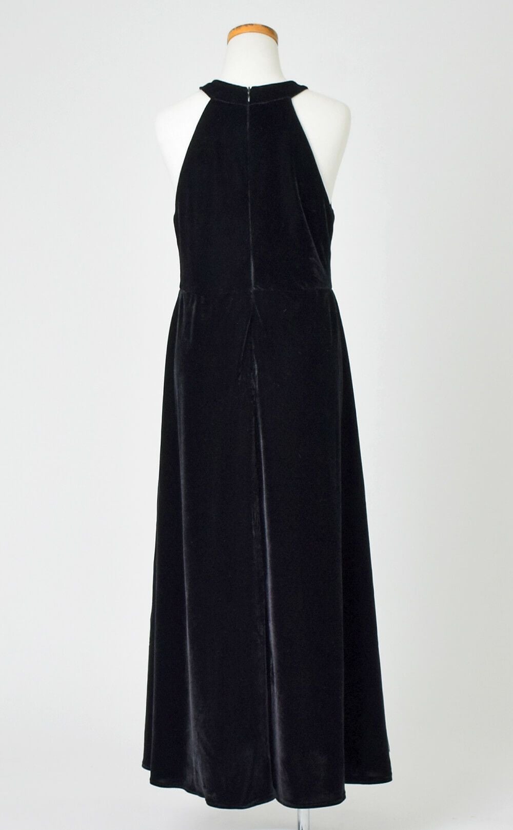 ピアノ発表会や結婚式にぴったりのブラックカラーの女の子用キッズドレス。シンプルで美しいシルエットが魅力のAngel's Closetの子供ドレス レンタル商品（【レンタル】ブラックスリットベルベットロングドレス(YP243) ブラック）｜画像5