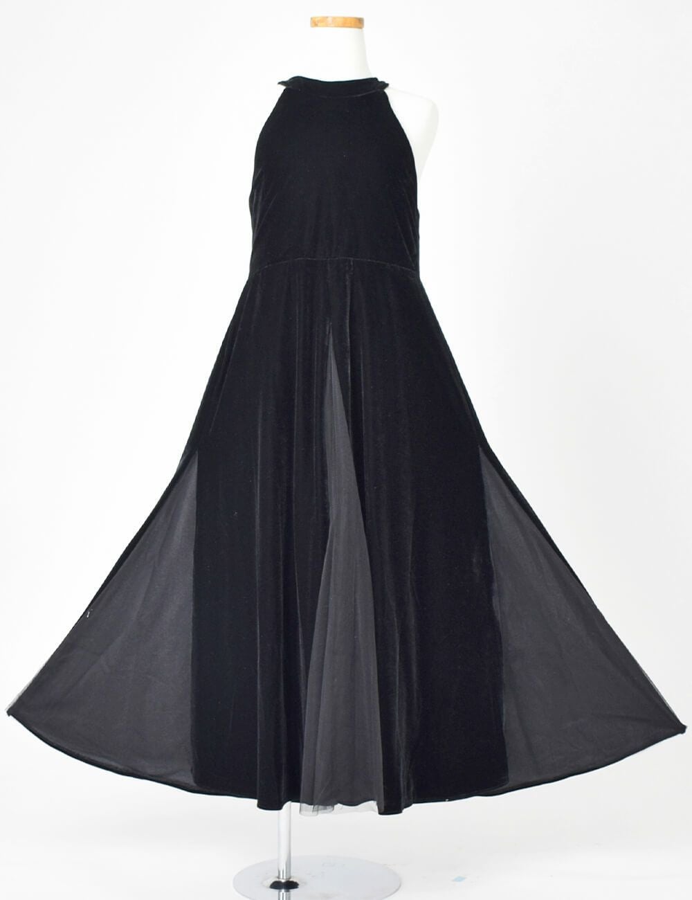 ピアノ発表会や結婚式にぴったりのブラックカラーの女の子用キッズドレス。シンプルで美しいシルエットが魅力のAngel's Closetの子供ドレス レンタル商品（【レンタル】ブラックスリットベルベットロングドレス(YP243) ブラック）｜画像6