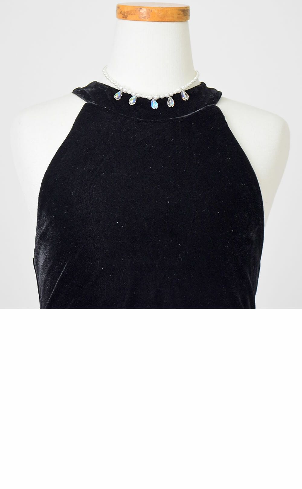 ピアノ発表会や結婚式にぴったりのブラックカラーの女の子用キッズドレス。シンプルで美しいシルエットが魅力のAngel's Closetの子供ドレス レンタル商品（【レンタル】ブラックスリットベルベットロングドレス(YP243) ブラック）｜画像7