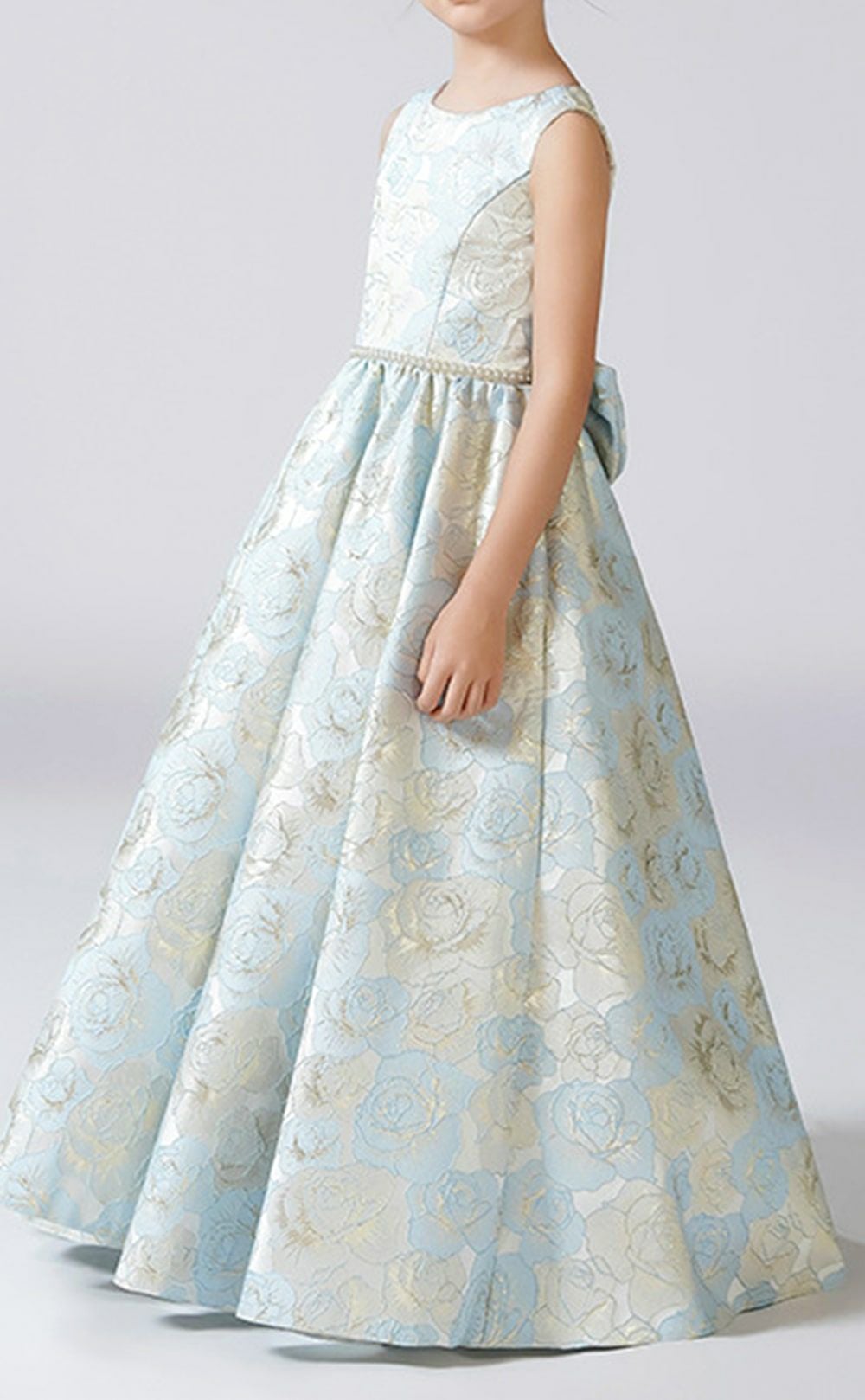 ピアノ発表会や結婚式にぴったりのブルーカラーの女の子用キッズドレス。シンプルで美しいシルエットが魅力のAngel's Closetの子供ドレス レンタル商品（【レンタル】ローズパターンクラシカルロングドレス(YP244) ブルーゴールド）｜画像16