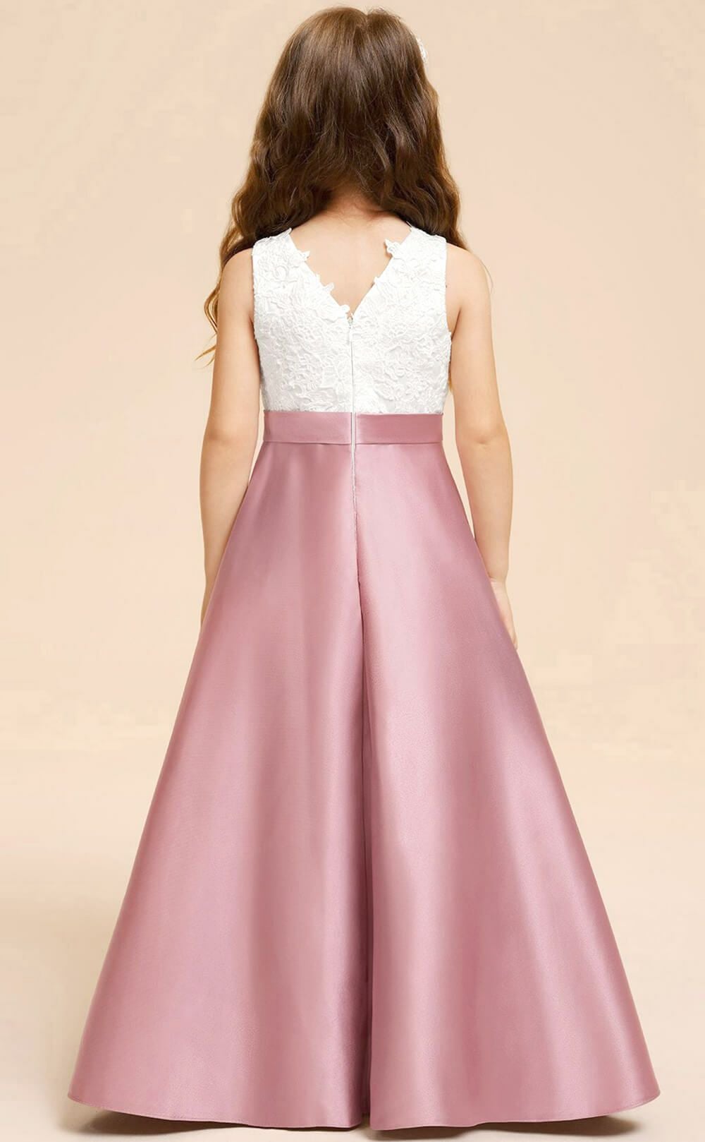 ピアノ発表会や結婚式にぴったりのカラーの女の子用キッズドレス。シンプルで美しいシルエットが魅力のAngel's Closetの子供ドレス レンタル商品（【レンタル】Vネックレース＆バイカラーサテンロングドレス(YP245) ダスティーローズ）｜画像13