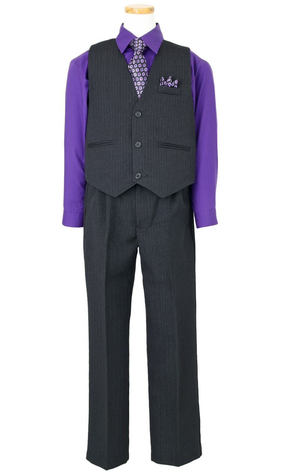 特別な日にぴったりのカラーの男の子用フォーマルスーツ。シンプルで美しいシルエットが魅力のAngel's Closetの子供フォーマル レンタル商品（【レンタル】ベストスーツ4点セット（CC1688）パープル）｜画像3