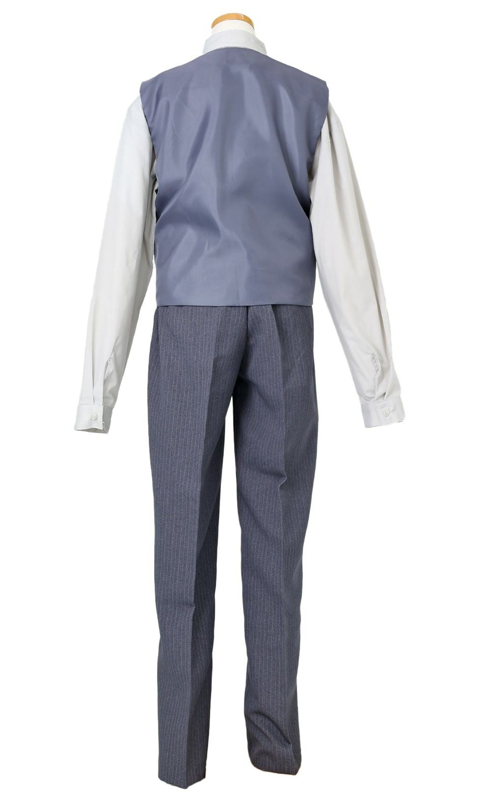 特別な日にぴったりのカラーの男の子用フォーマルスーツ。シンプルで美しいシルエットが魅力のAngel's Closetの子供フォーマル レンタル商品（【レンタル】ベストスーツ4点セット（CC1688）グレー＆シルバー）｜画像5