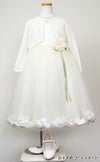 ピアノ発表会や結婚式にぴったりのカラーの女の子用キッズドレス。シンプルで美しいシルエットが魅力のAngel's Closetの子供ドレス レンタル商品（【レンタル】サテン＆チュールフラワーペタルドレス（KD160B）アイボリー）｜画像11